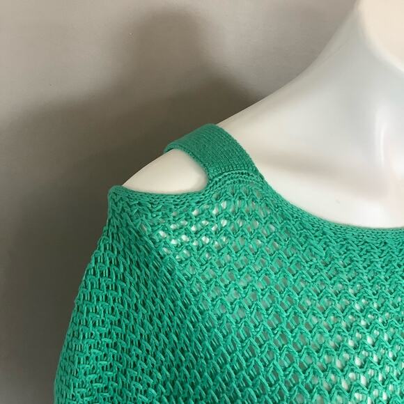 Knitted Cold Shoulder Batwing Sweater - Picture 9 of 9